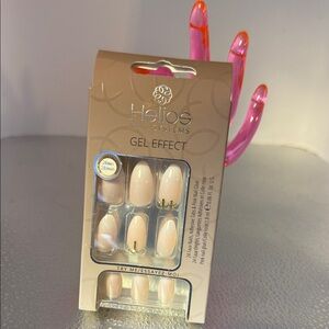 Gel Effect Press-On Nails - Cream
